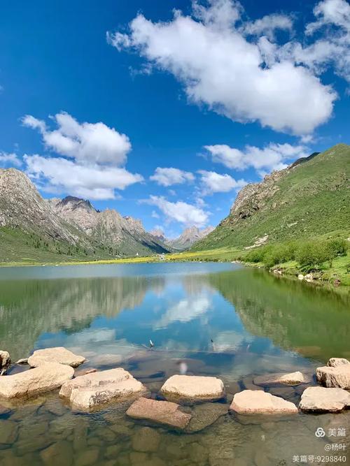 阿坝县周边旅游景点 阿坝县周边旅游景点有哪些地方