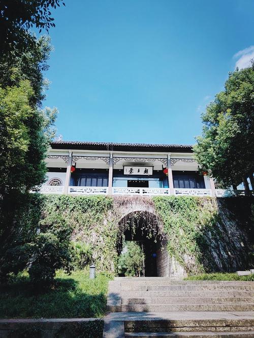 绍兴府山景点(绍兴府山在哪)