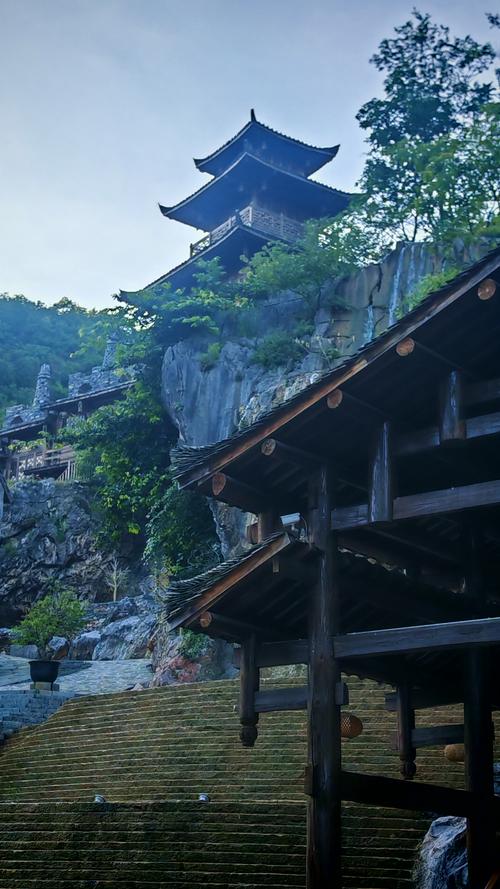 布依族自治州 黔南布依族自治州