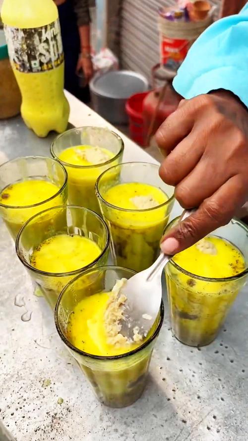 80后经历印度，尝黑暗料理、找女友（印度黑暗料理视频）