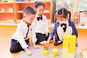蒙特梭利从示范开始 让孩子进入到这些教具