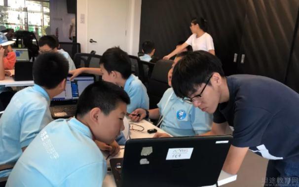 无锡小码王少儿编程课堂情况