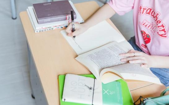 学生雅思备考