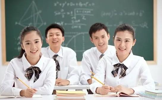 无锡新马教育中学生